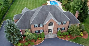 aerial view of home and yard