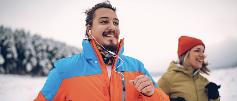 people running in winter